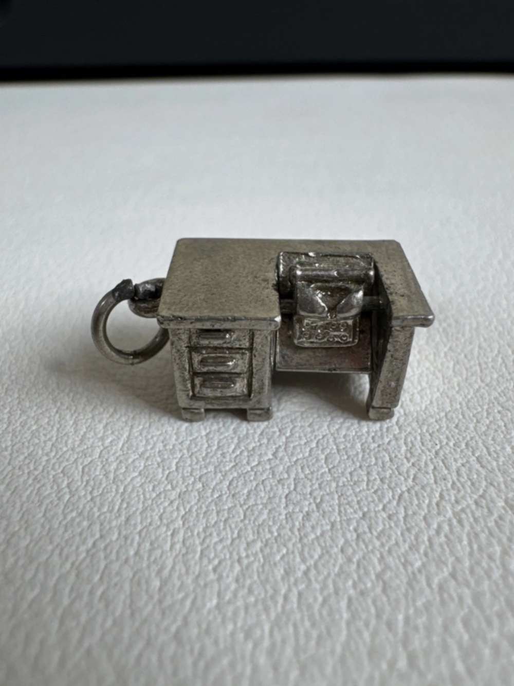 VINTAGE MARKED RARE STERLING SILVER DESK BUILT IN TYPEWRITER CHARM MOVING PARTS